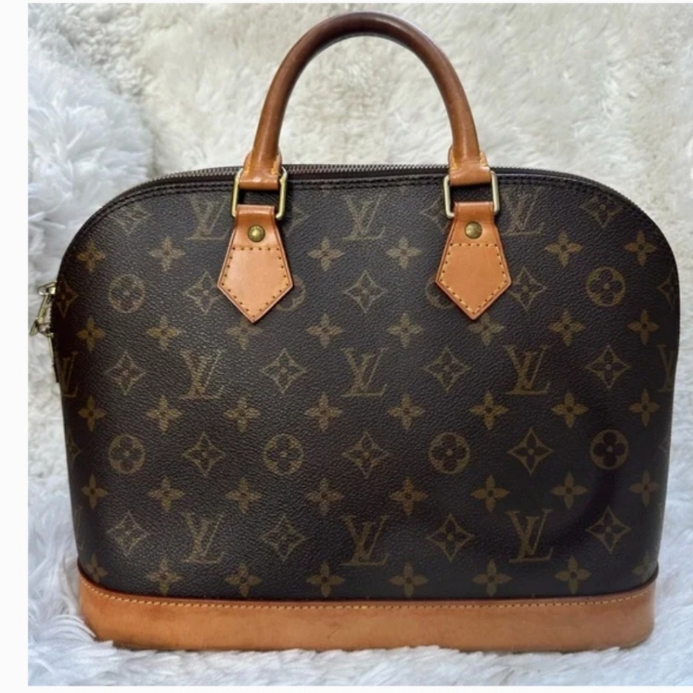 Listing Deta's<Height : 9.45 inch (24cm)Width :12.6 inch (32cm)Depth :6.69 i